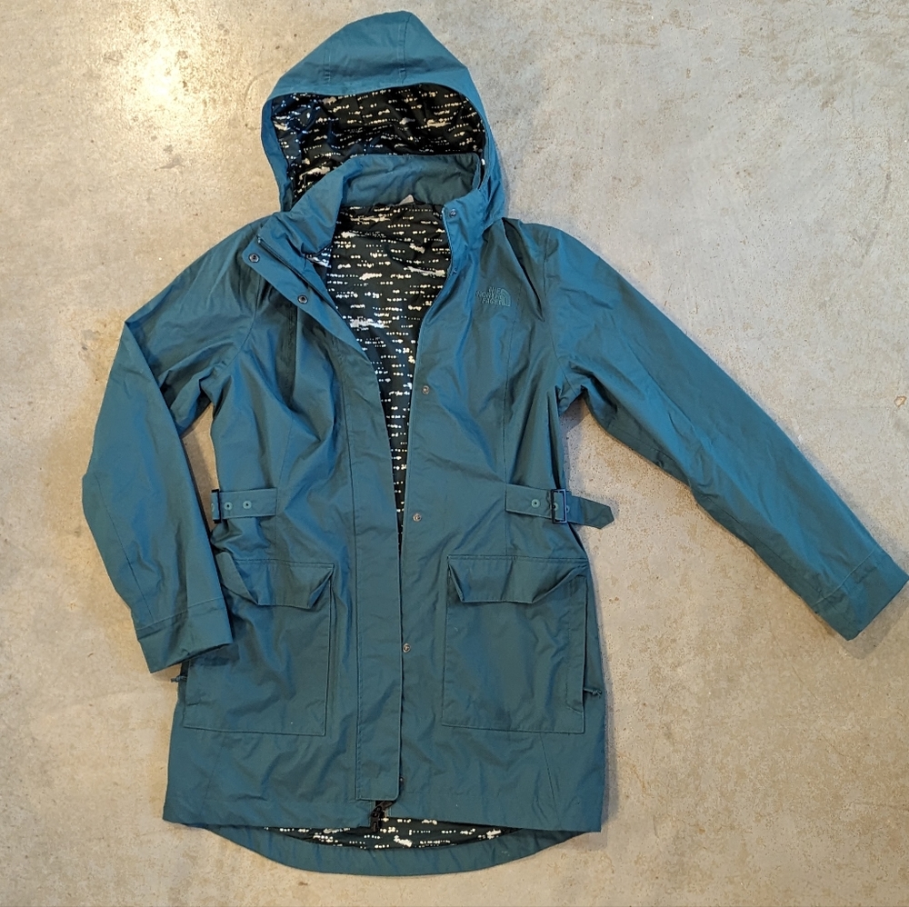 Like New North Face Teal Raincoat ☂️
